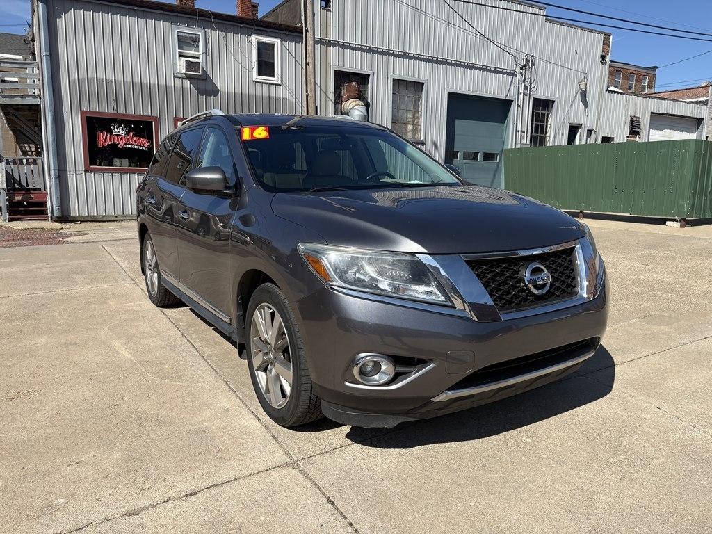 2016 Nissan Pathfinder Platinum 4D SUV 4X4