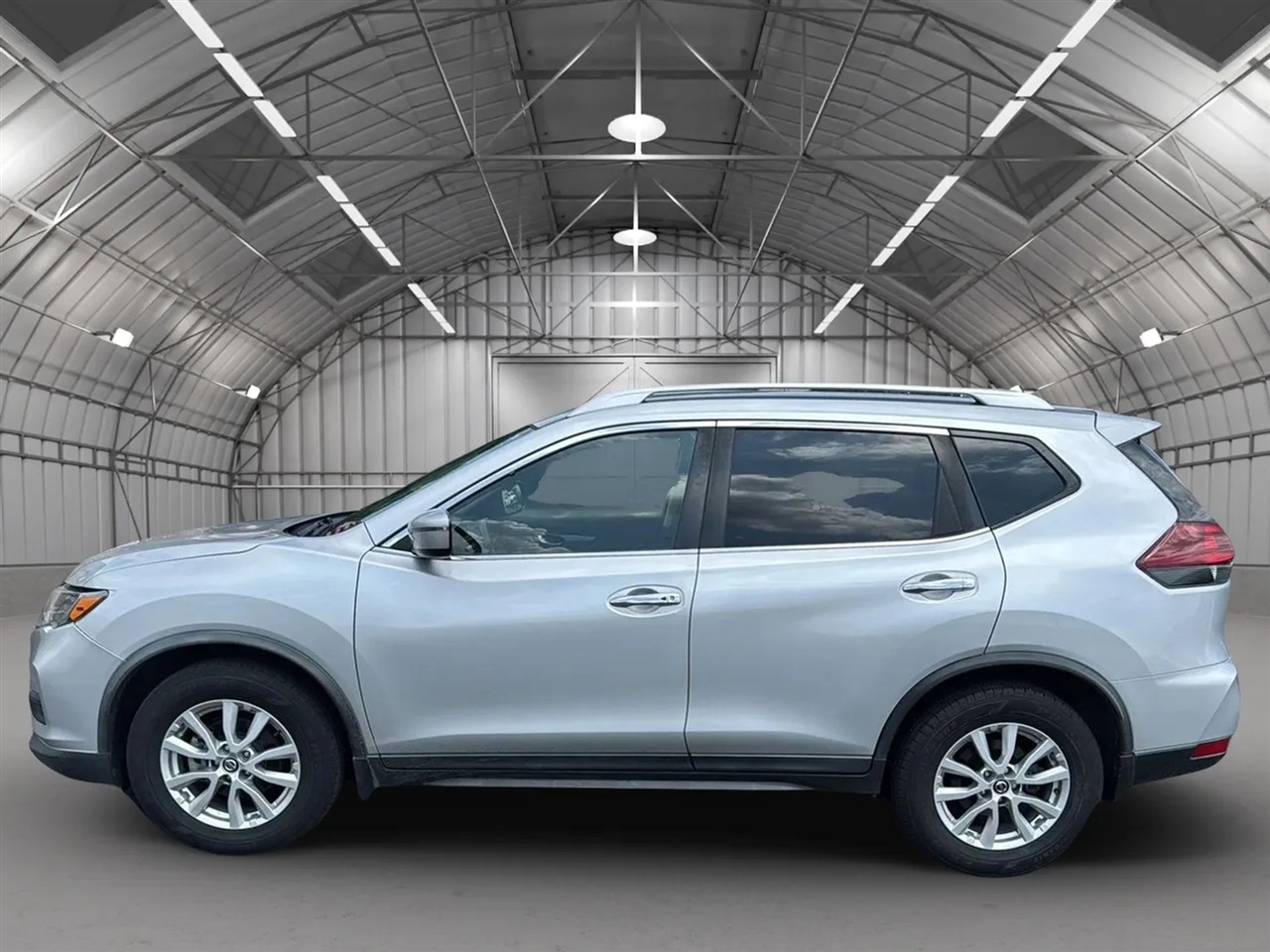 2020 Nissan Rogue SV photo 2