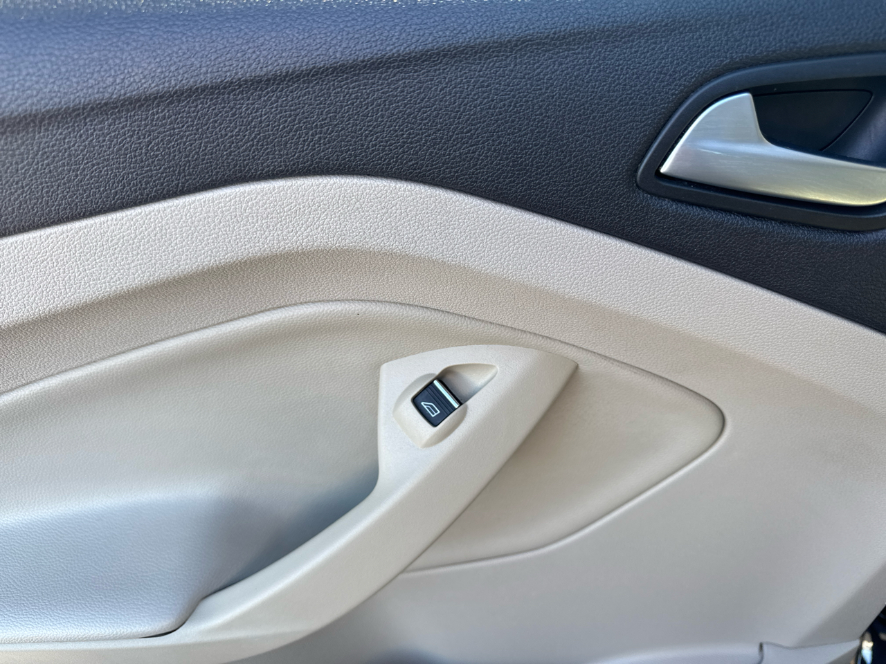 Ford Escape Titanium FWD 2014