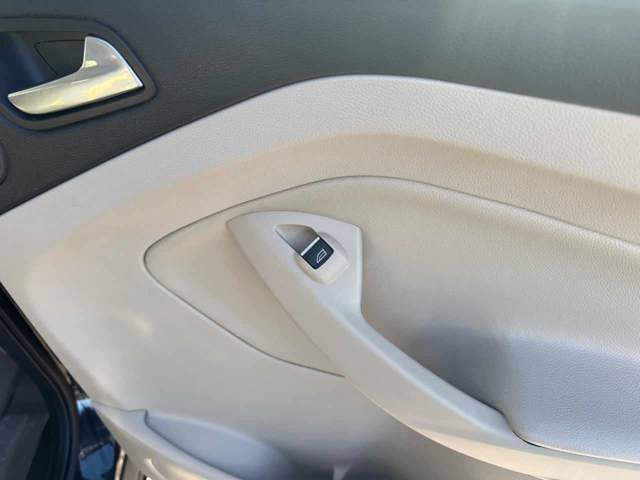 Ford Escape Titanium FWD 2014