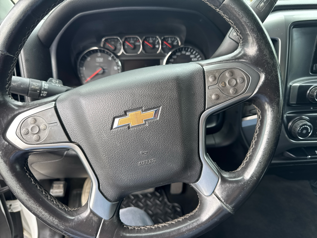 Chevrolet Silverado 2500HD LT Crew Cab 2WD 2015