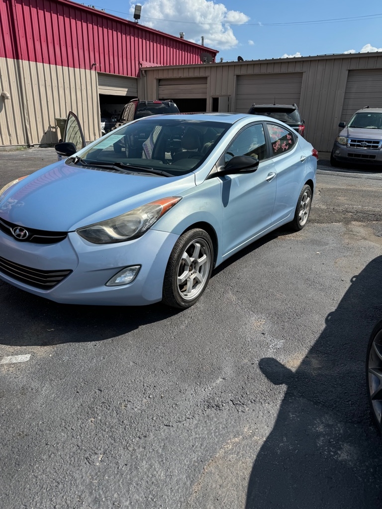 2012 Hyundai Elantra Limited's photo