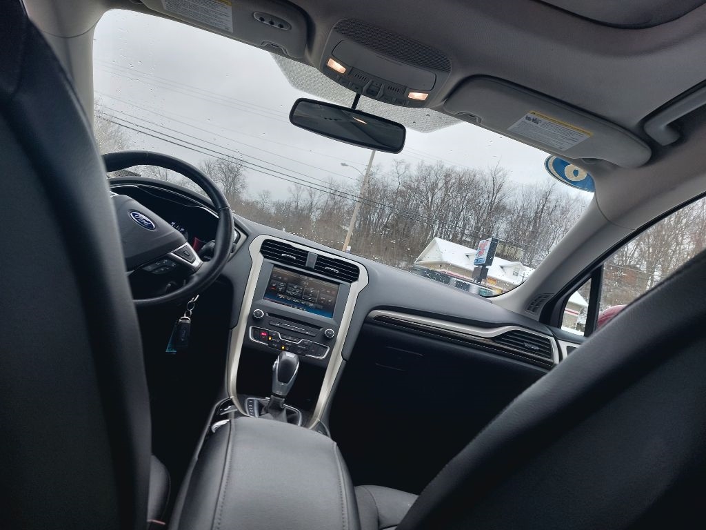 Ford Fusion Hybrid  2016