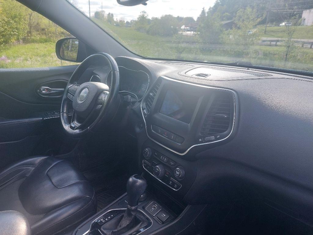 Jeep Cherokee  2021