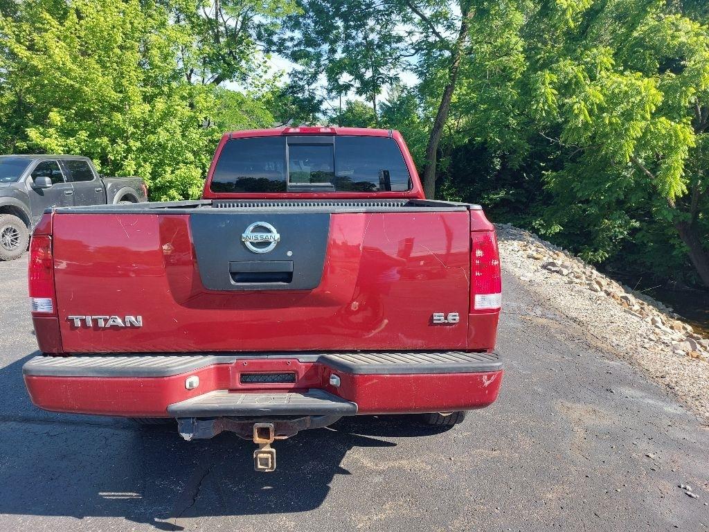 Nissan Titan  2004