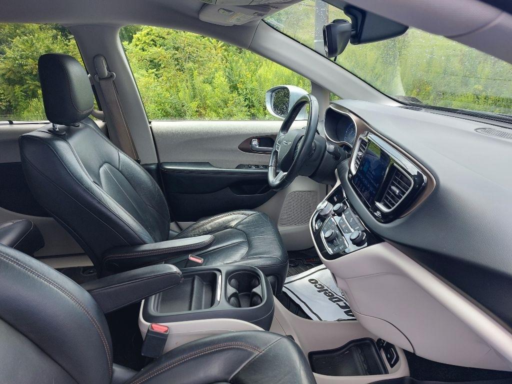Chrysler Pacifica  2017