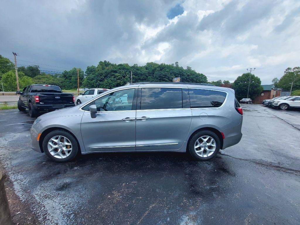 Chrysler Pacifica  2017