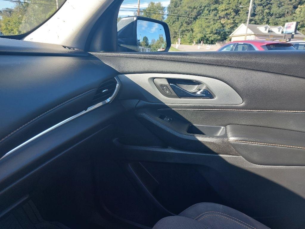 Chevrolet Traverse  2021