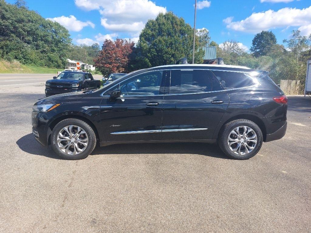Buick Enclave photo 2