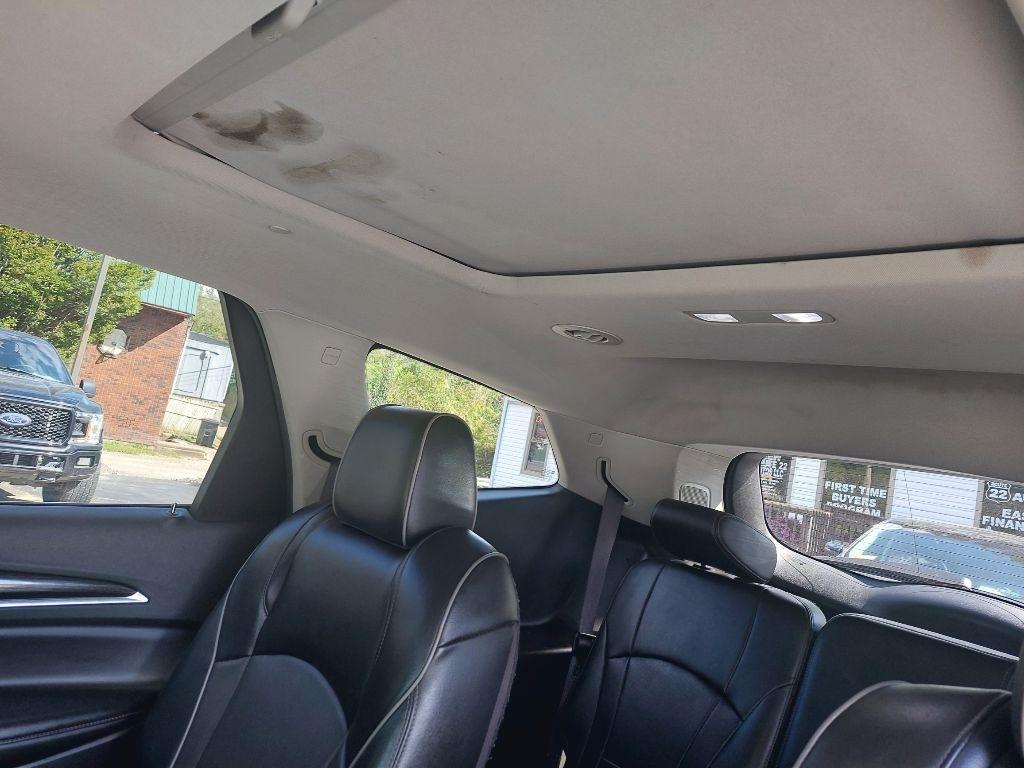 Buick Enclave photo 4