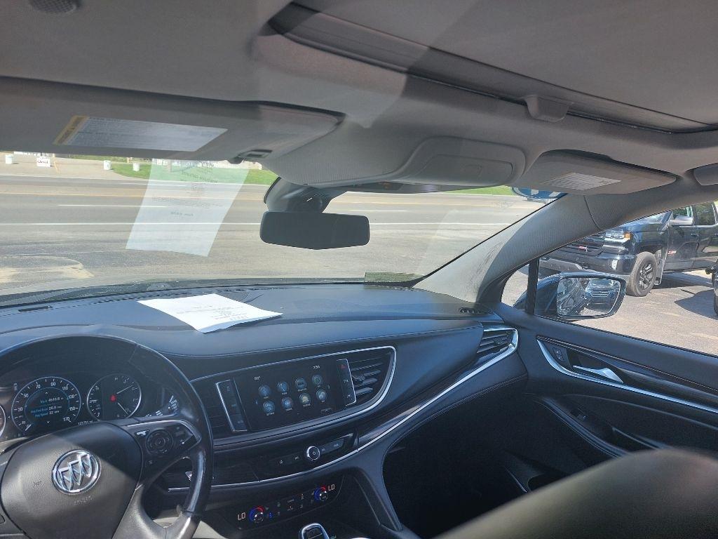 Buick Enclave photo 6