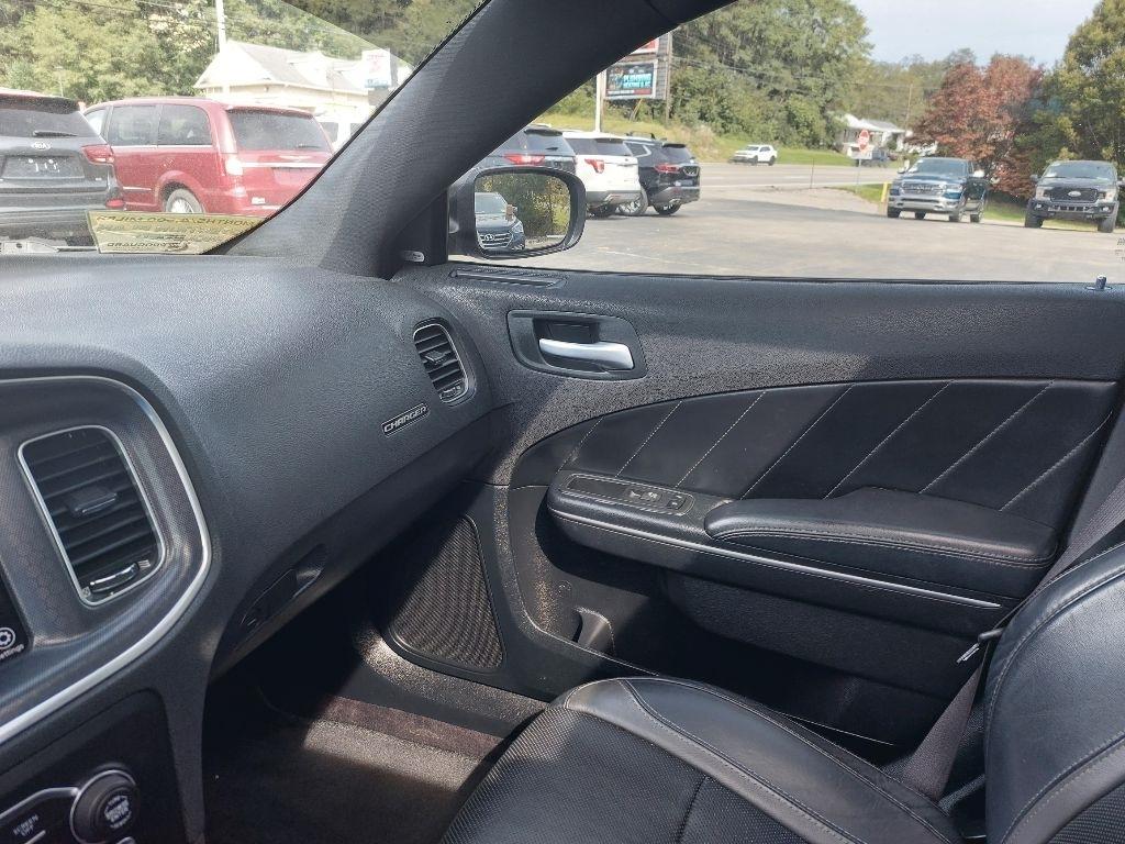 Dodge Charger photo 2