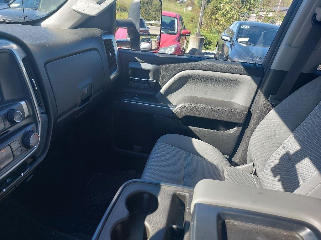 Chevrolet Silverado photo 4