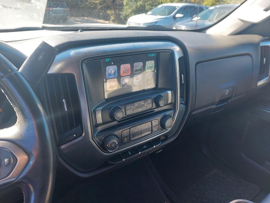 Chevrolet Silverado photo 5