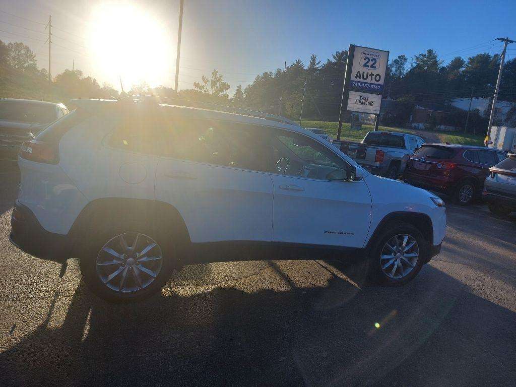 Jeep Cherokee photo 5