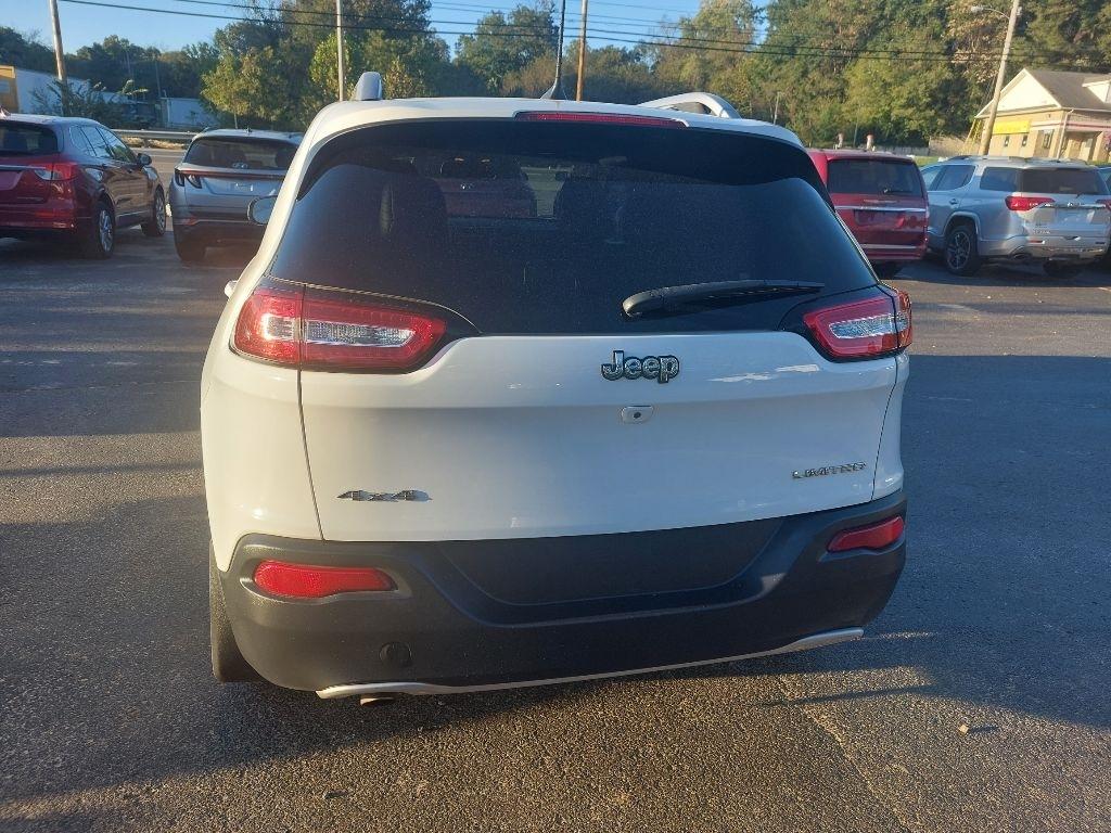 Jeep Cherokee photo 9