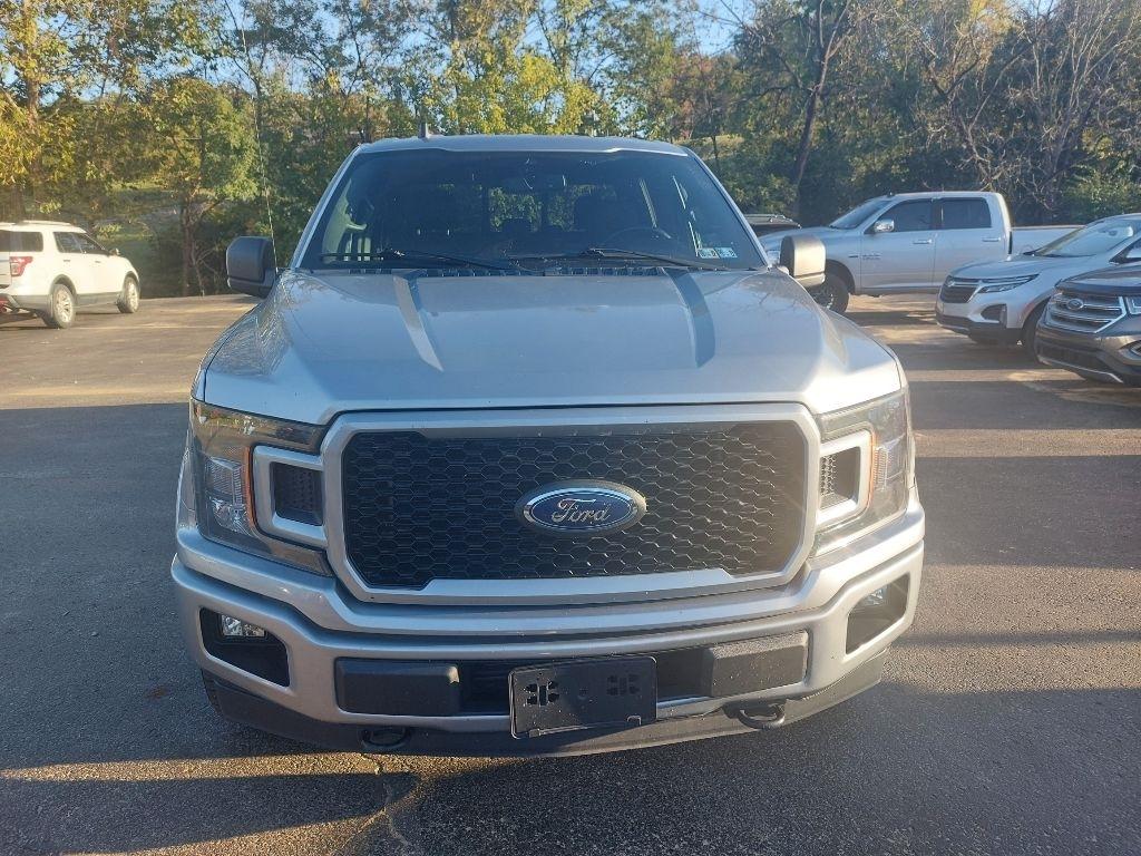 Ford F-150 photo 2