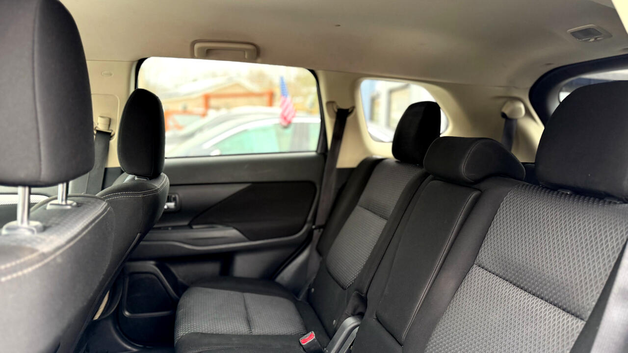 Mitsubishi Outlander ES AWD 2018