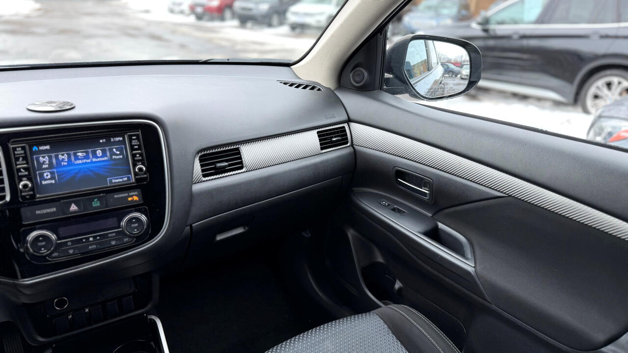 Mitsubishi Outlander ES AWD 2018