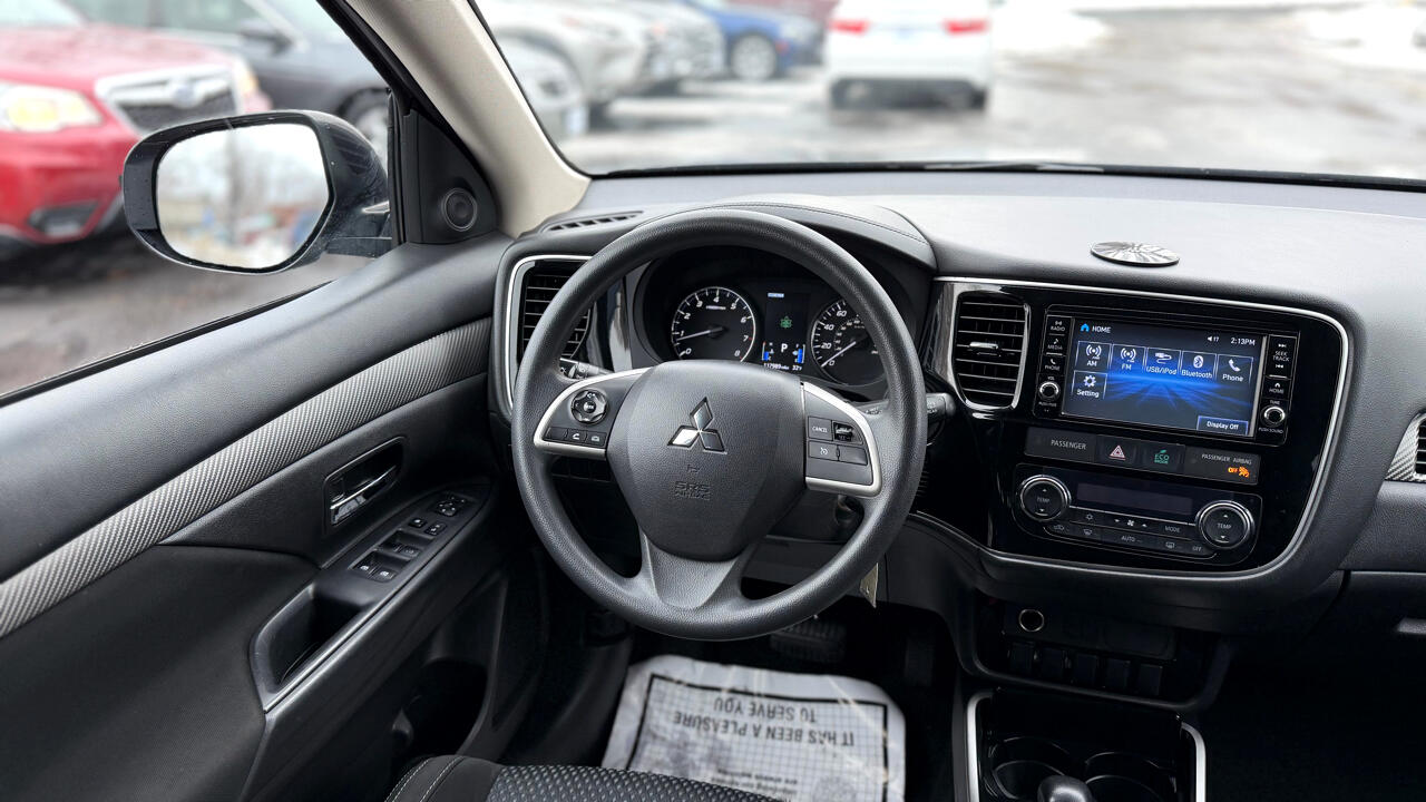 Mitsubishi Outlander ES AWD 2018