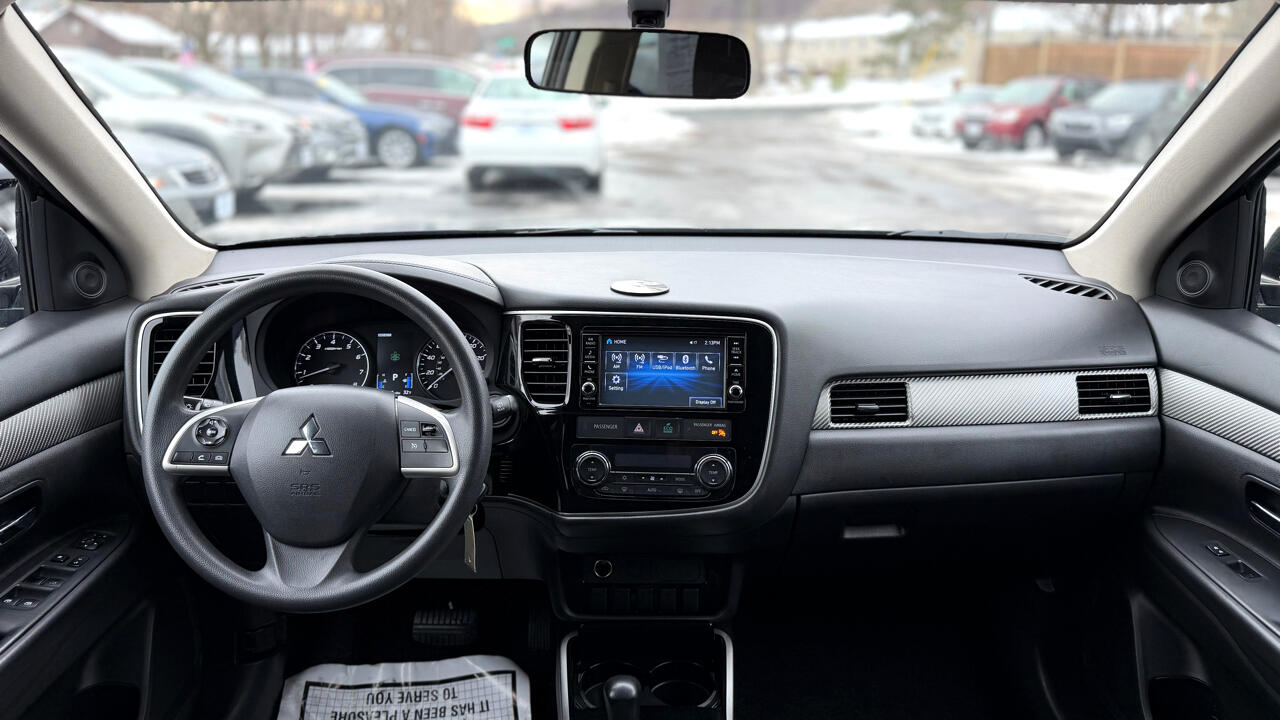 Mitsubishi Outlander ES AWD 2018