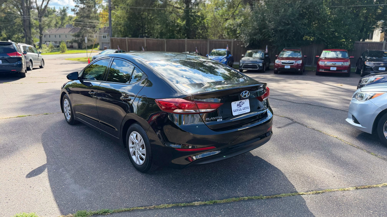 2018 Hyundai Elantra SE photo 2