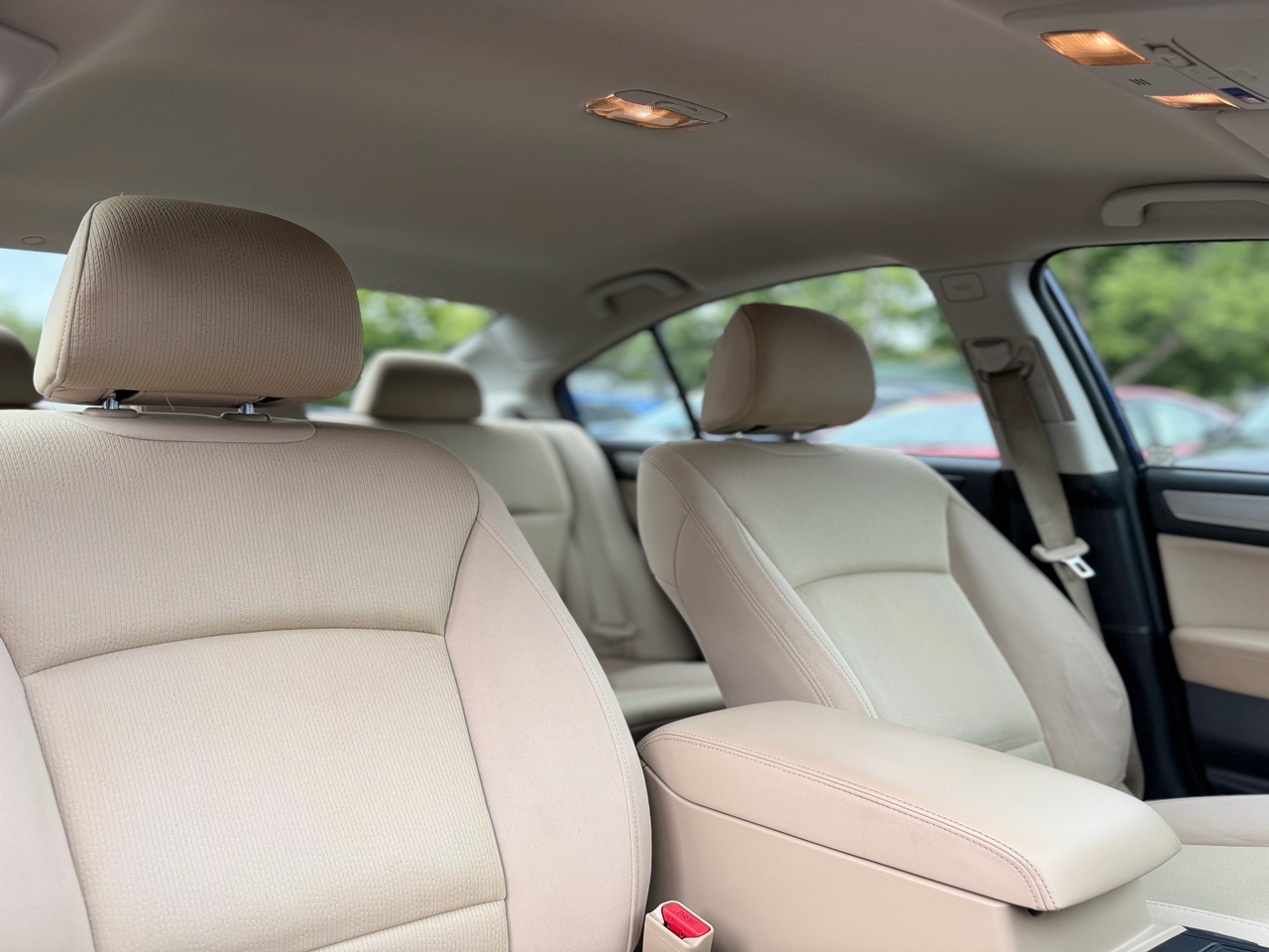 2016 Subaru Legacy 2.5i Premium photo 4