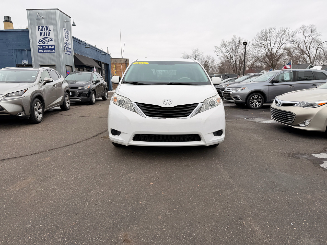 Toyota Sienna  2012