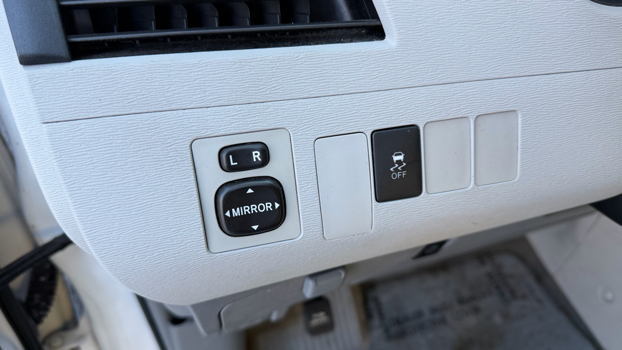 Toyota Sienna LE 2012