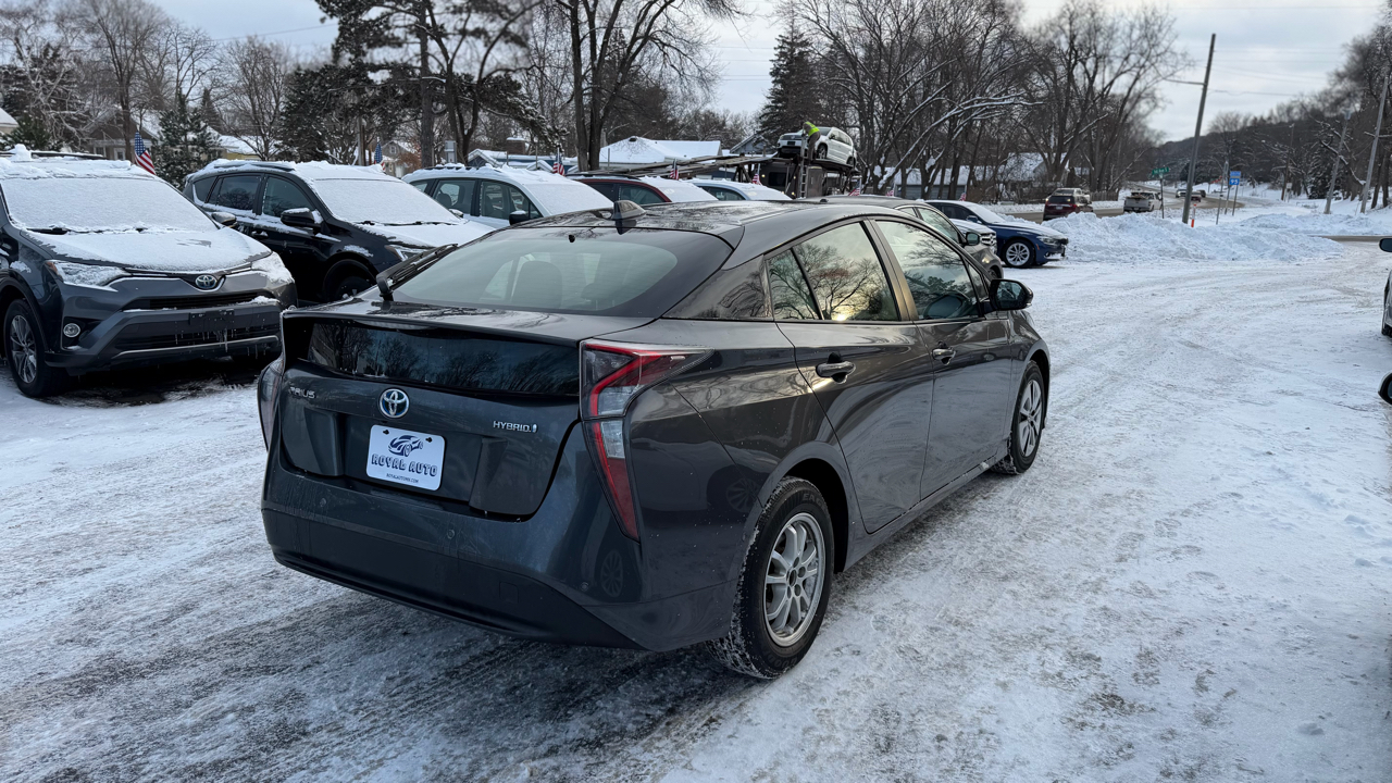 Toyota Prius Four 2017