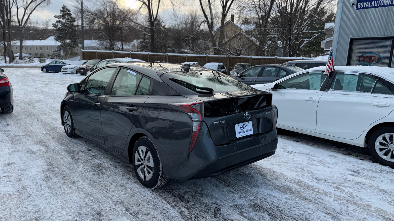 Toyota Prius Four 2017