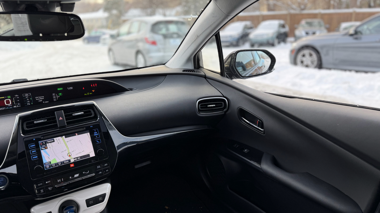 Toyota Prius Four 2017