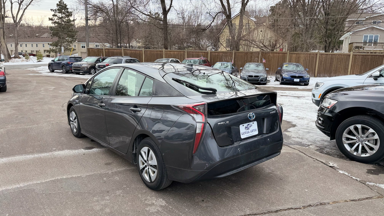 Toyota Prius Four 2017