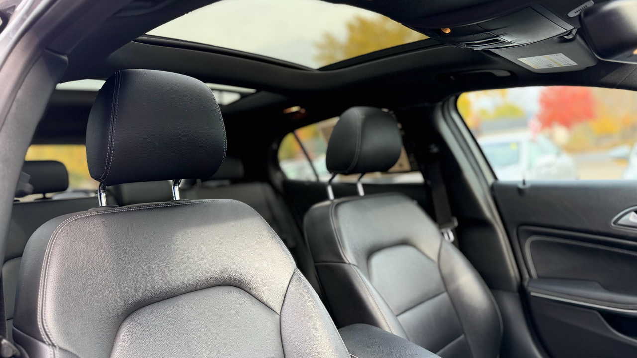 Mercedes-Benz GLA-Class  2018 Mercedes-Benz GLA-Class  2018