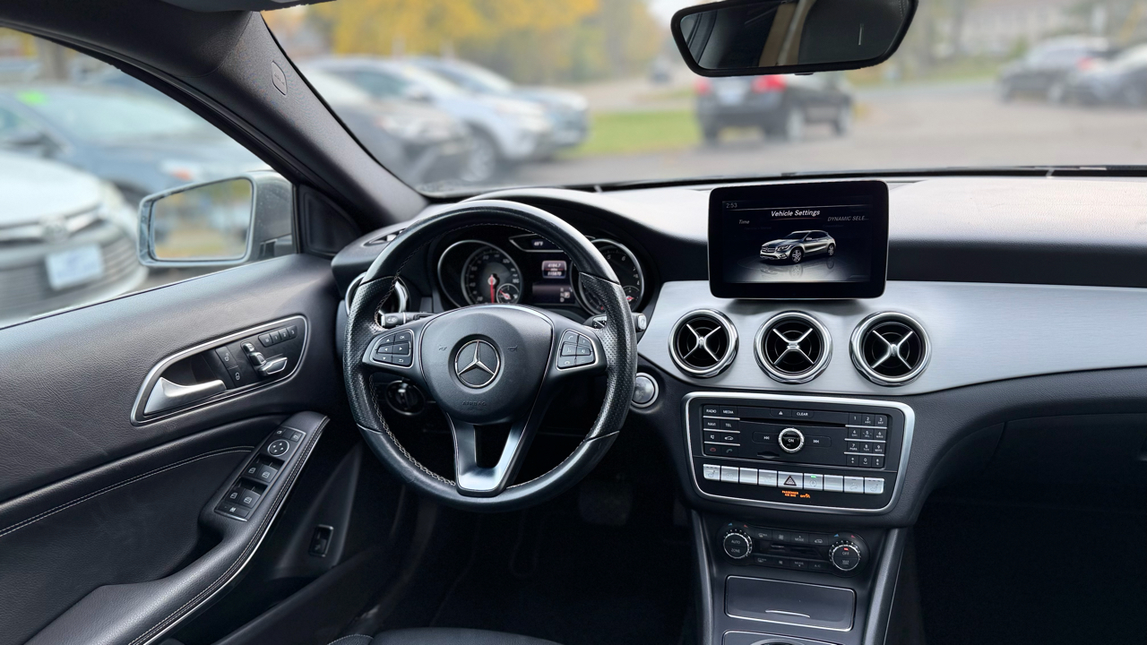 Mercedes-Benz GLA-Class  2018 Mercedes-Benz GLA-Class  2018