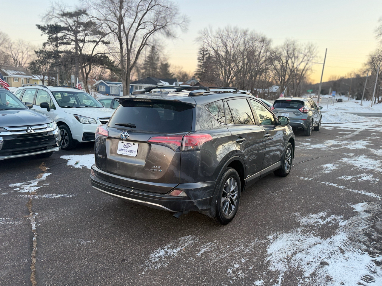 Toyota RAV4 Hybrid XLE 2017