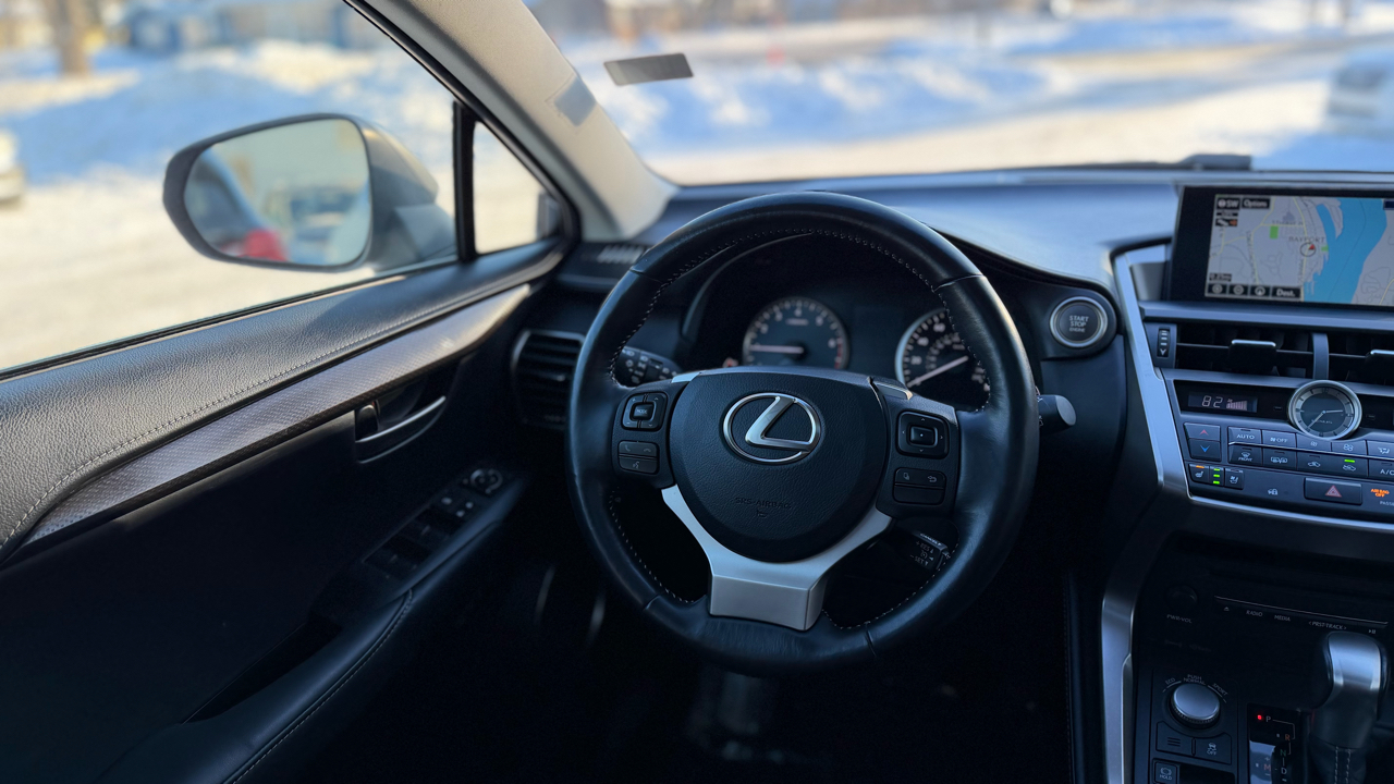 Lexus NX 200t  2017