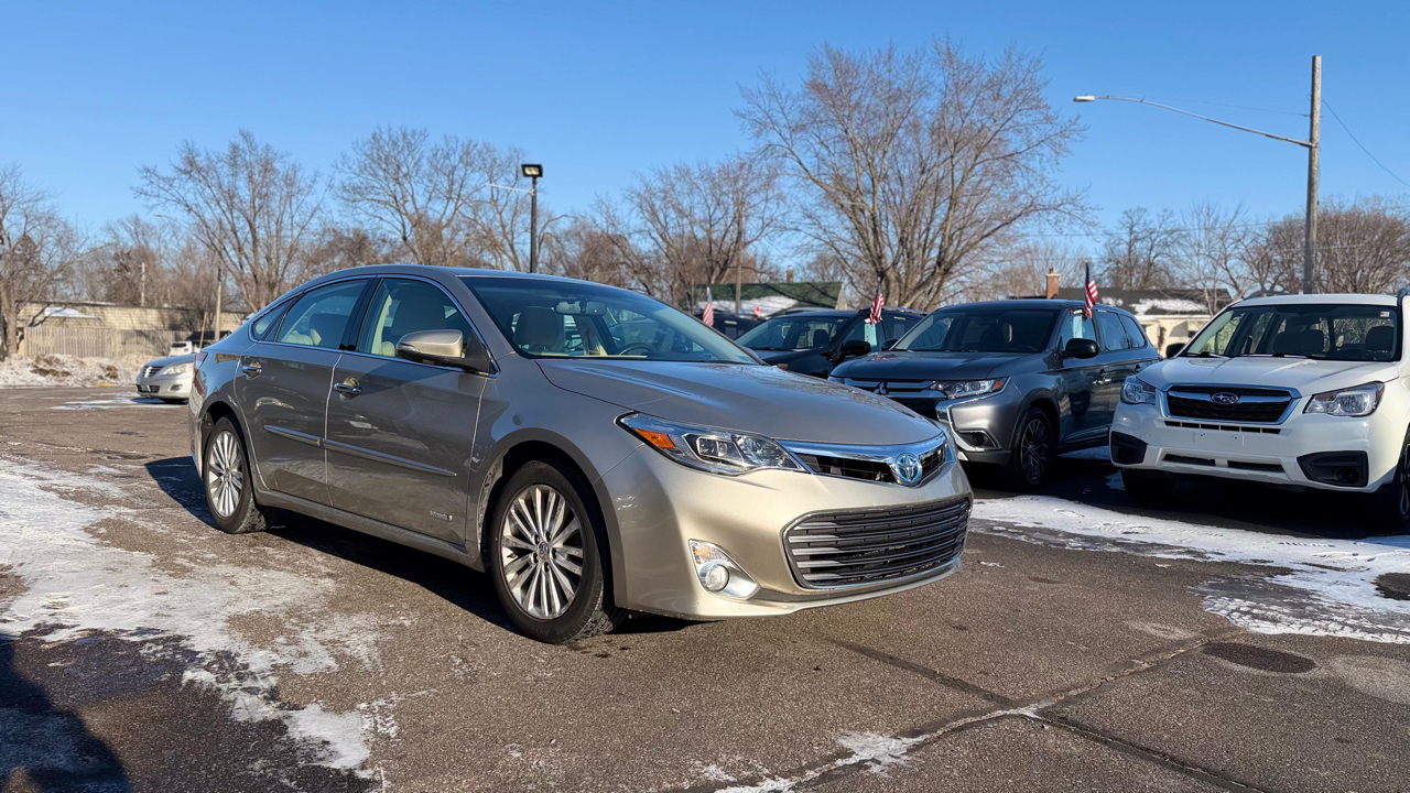 Toyota Avalon Hybrid  2015
