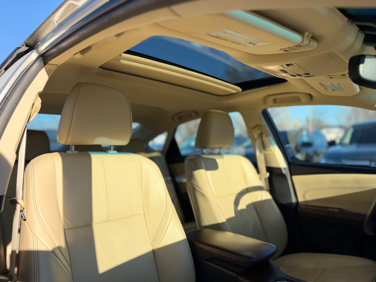 Toyota Avalon Hybrid  2015