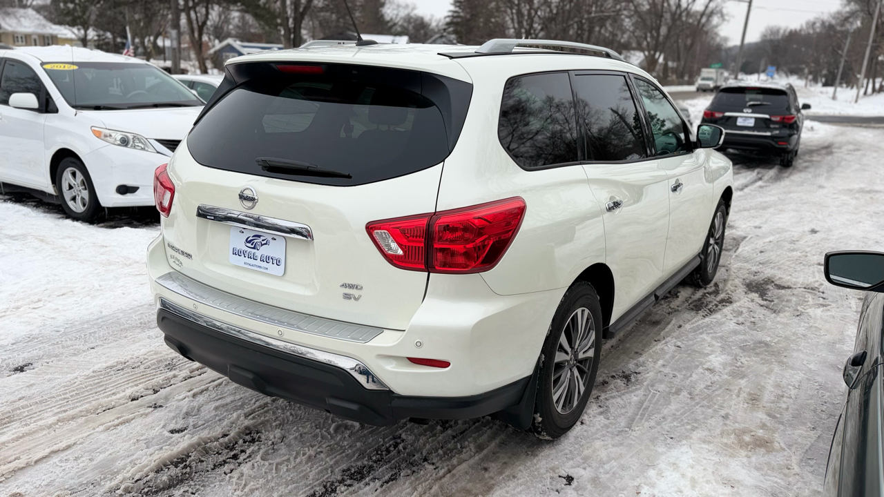 Nissan Pathfinder SV 2017