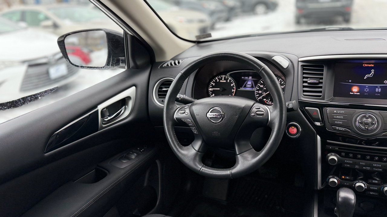 Nissan Pathfinder SV 2017