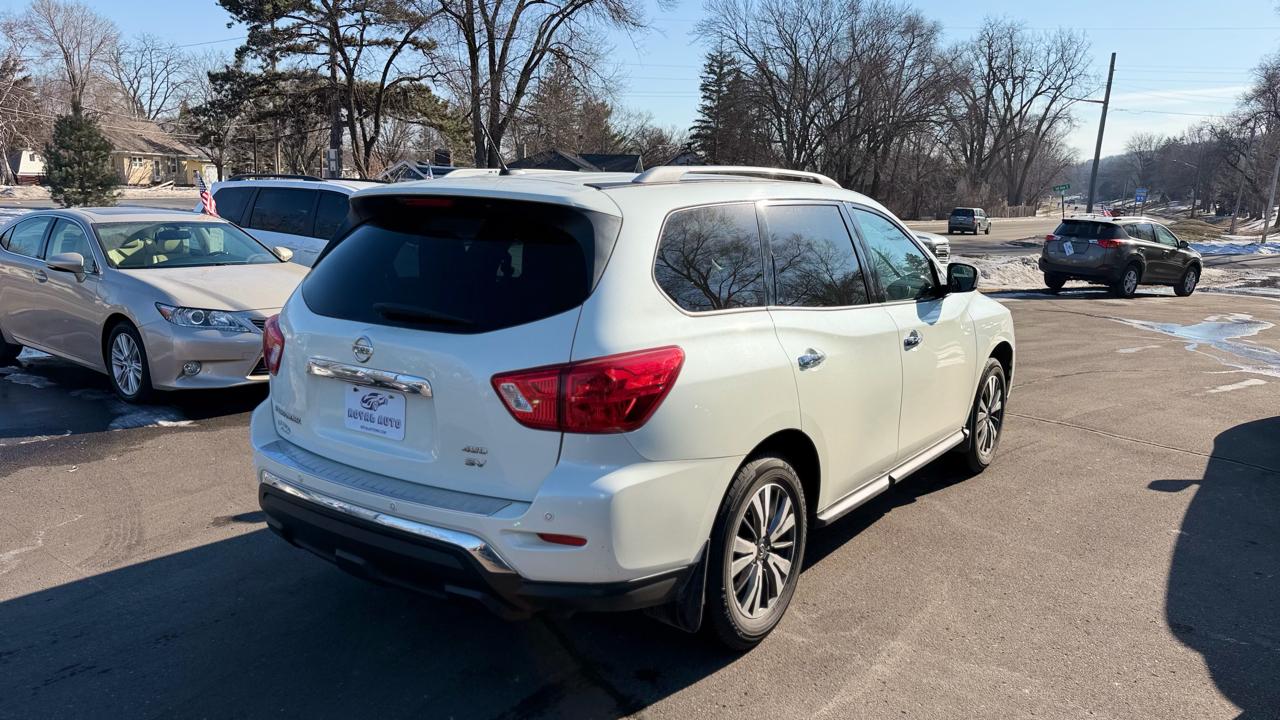 Nissan Pathfinder SV 2017