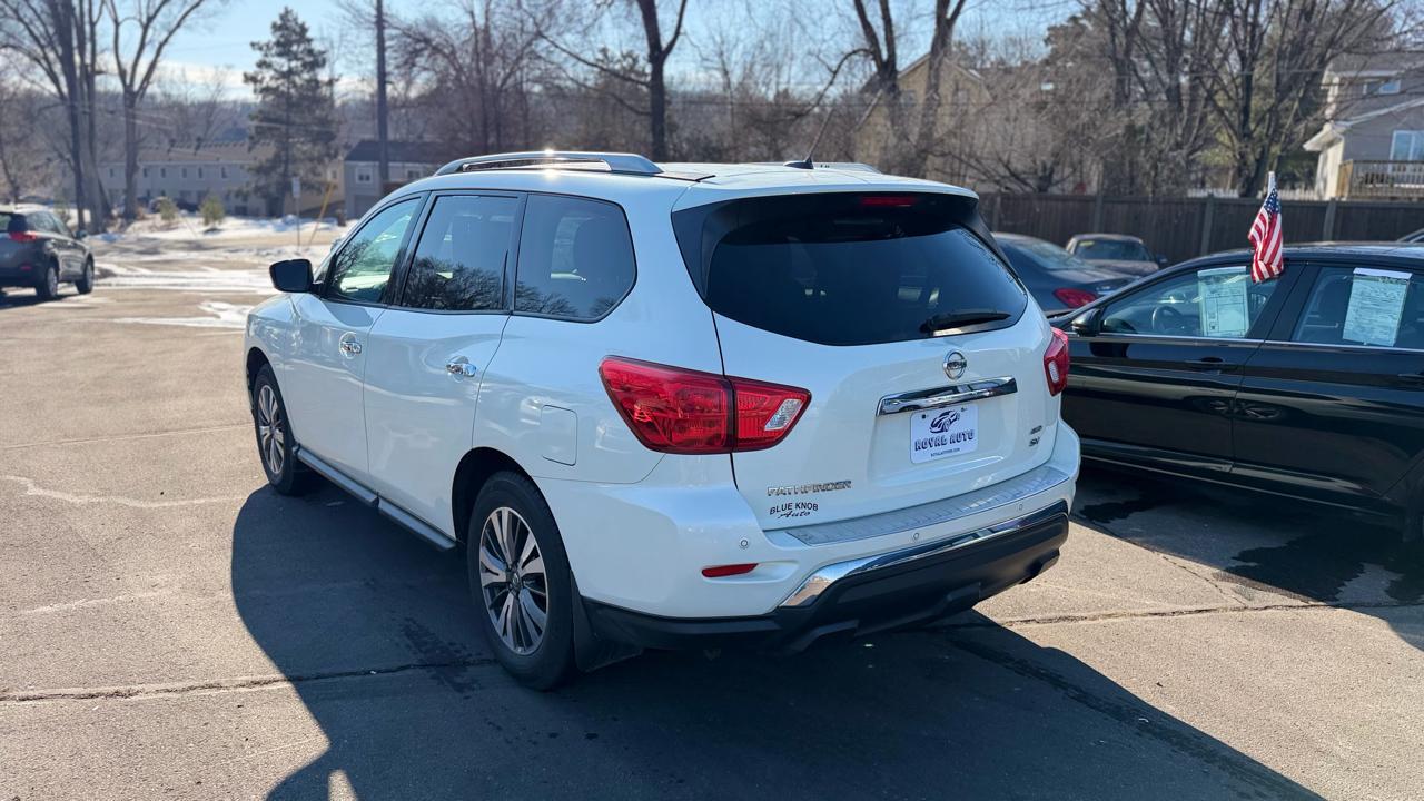 Nissan Pathfinder SV 2017