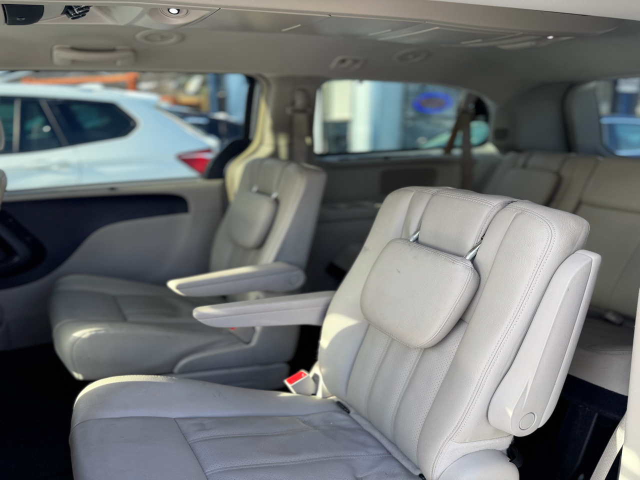 Chrysler Town & Country Touring L 2015