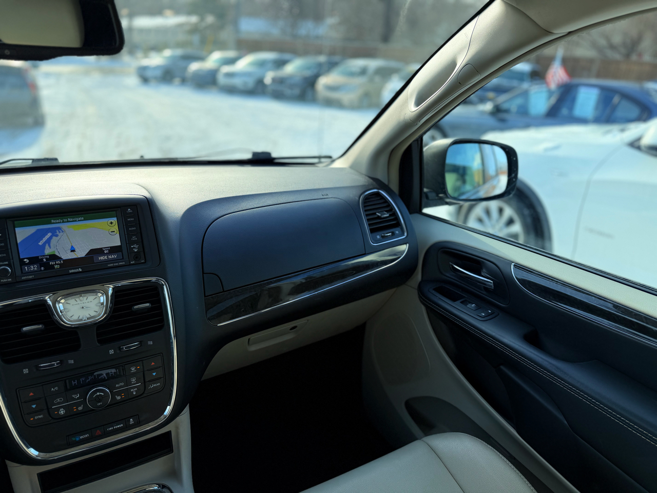 Chrysler Town & Country Touring L 2015