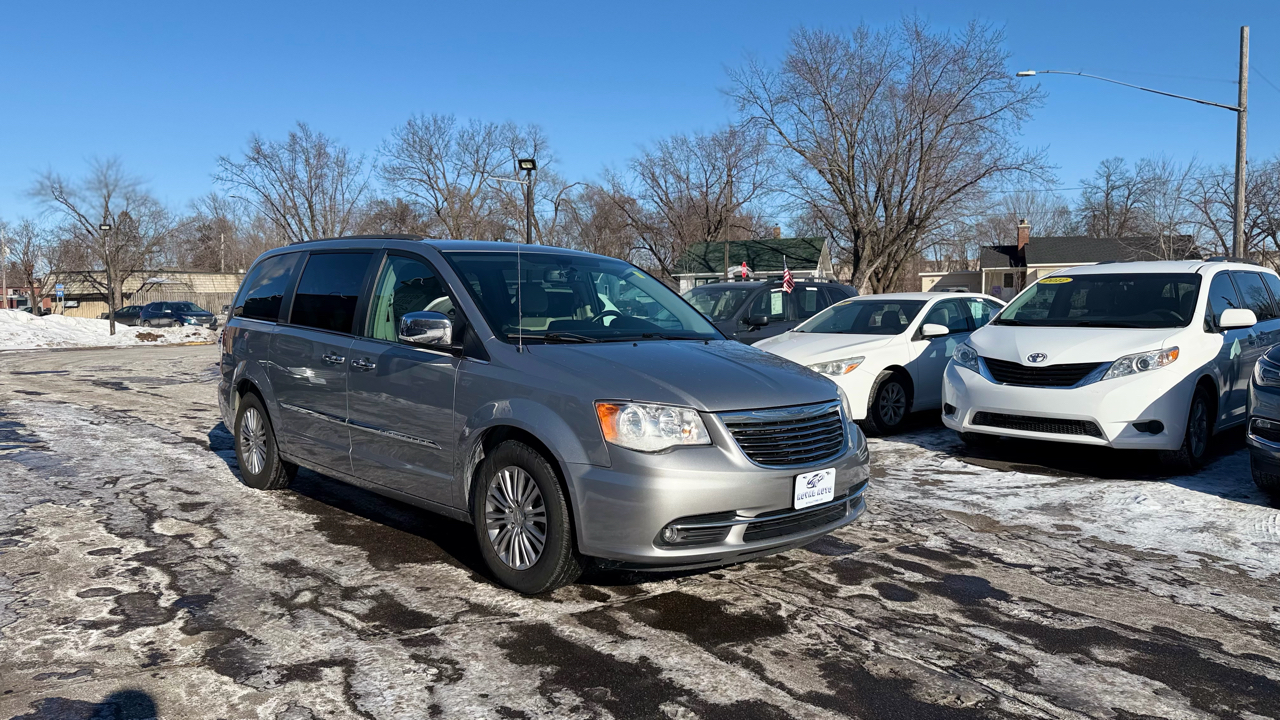 Chrysler Town & Country Touring L 2015