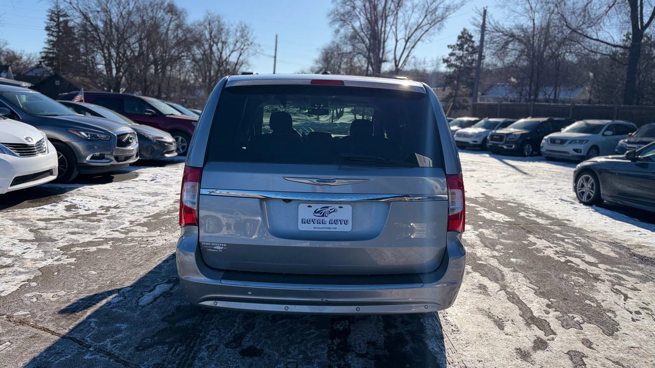 Chrysler Town & Country Touring L 2015