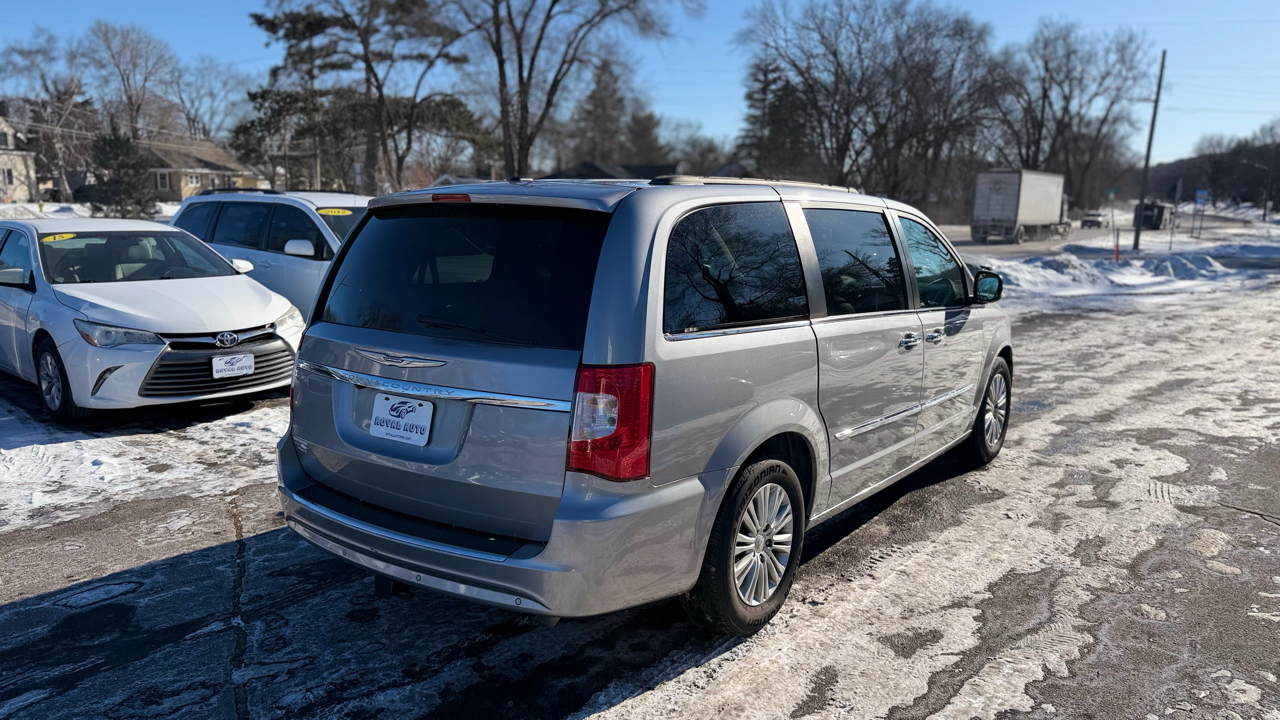 Chrysler Town & Country Touring L 2015