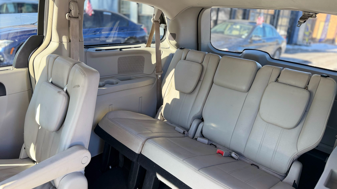 Chrysler Town & Country Touring L 2015