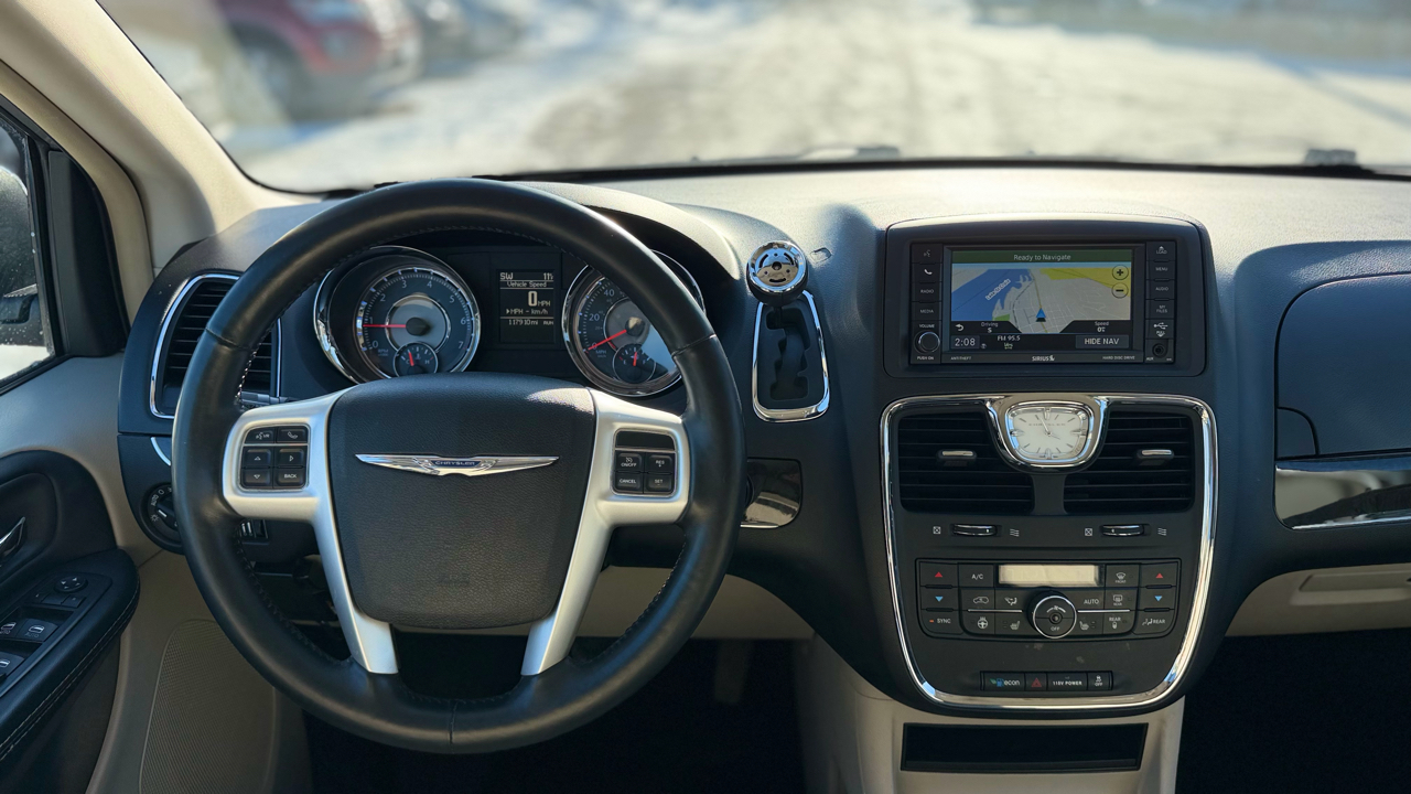 Chrysler Town & Country Touring L 2015